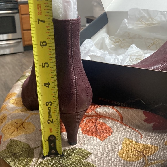 MARC JOSEPH NEW YORK Leather Made in Brazil 2.25 Inch Heel Ankle Bootie 9.5 - Picture 6 of 9